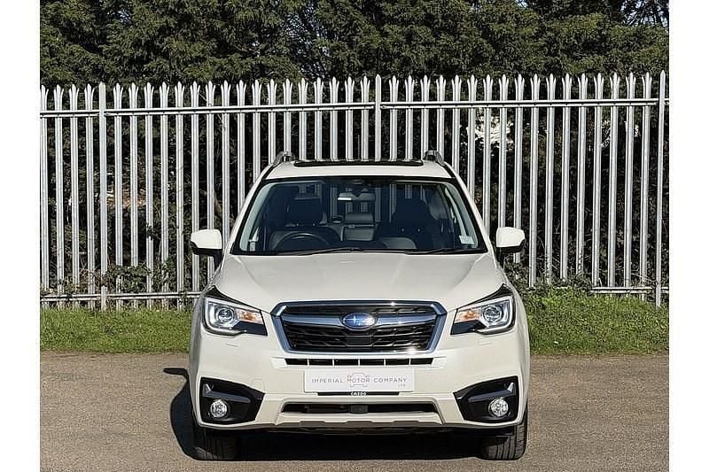 Begagnad Subaru Forester Premium 2017 Vit SUV