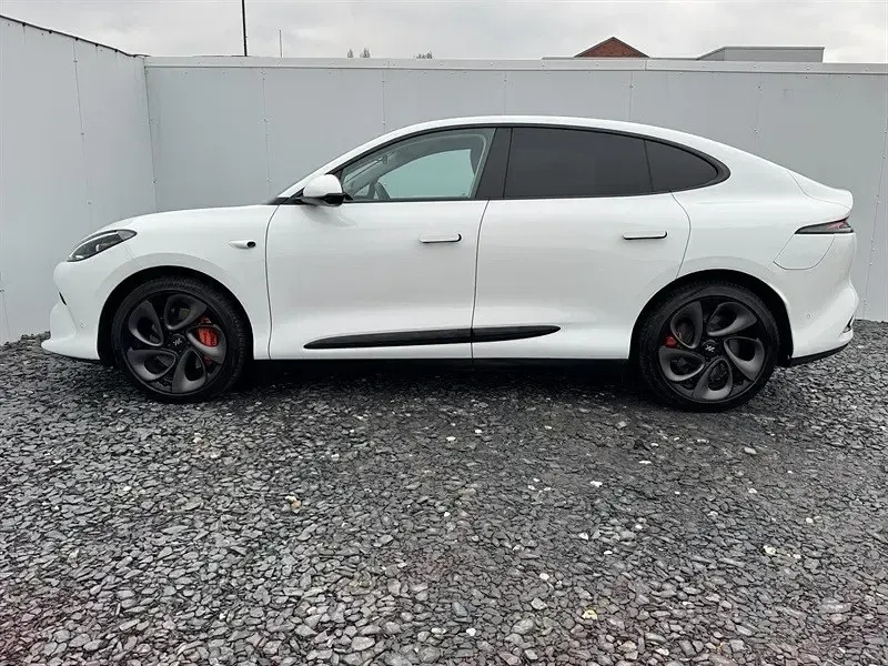 Usado MG IM6 552 kW (751 CV) 2025 Blanco SUV