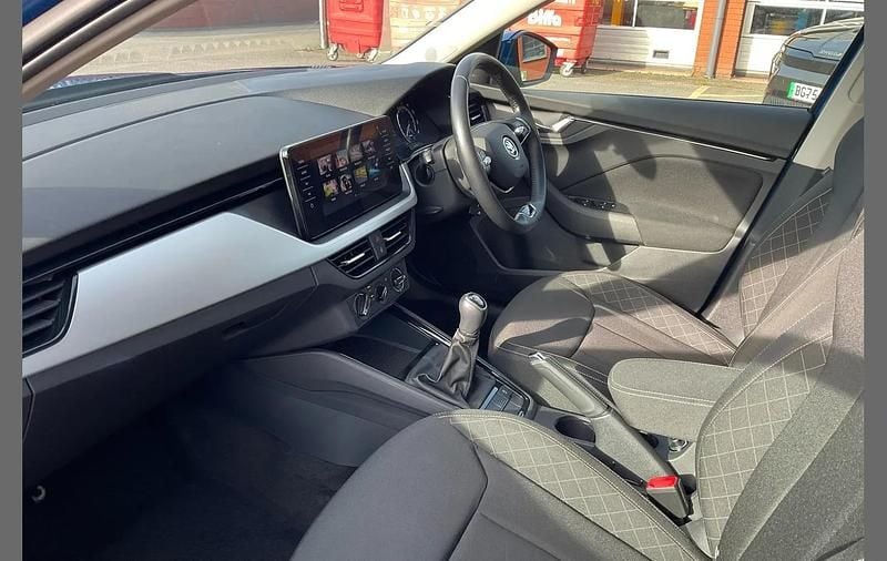 Used Skoda Kamiq SE Drive 94 HP (69 kW) 2023 Blue SUV