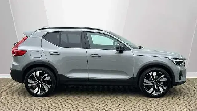 Used Volvo XC40 Plus 194 HP (142 kW) 2025 SUV