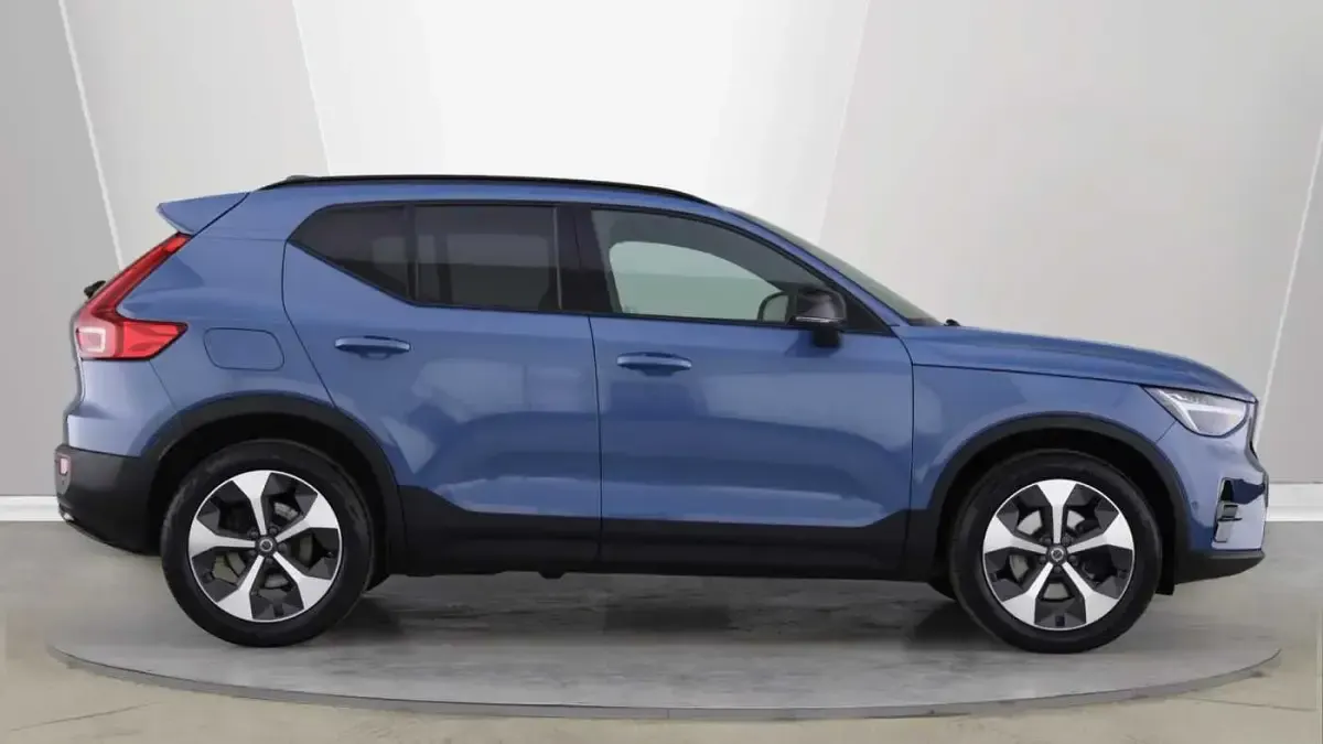 Used Volvo XC40 Ultimate 197 HP (144 kW) 2023 Blue SUV