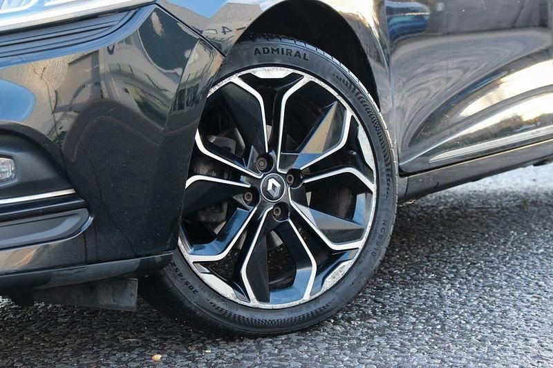 Used Renault Clio IV Dynamique 2017 Black Hatchback
