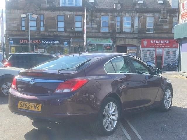 Used Vauxhall Insignia SRi 160 HP (117 kW) 2012 Red Hatchback