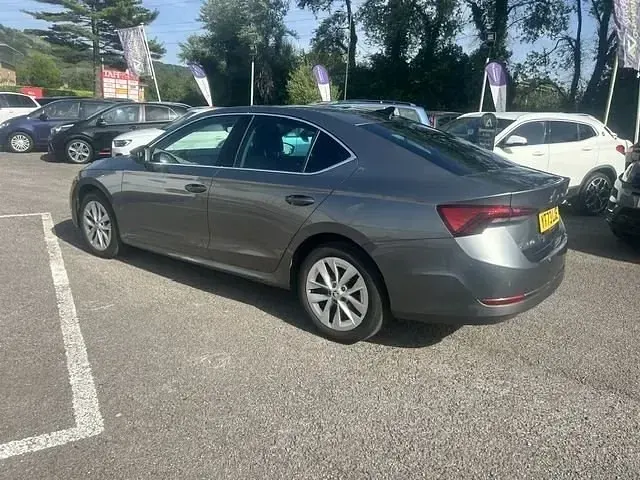 Usado Skoda Octavia SE L 150 CV (110 kW) 2023 Gris Utilitario