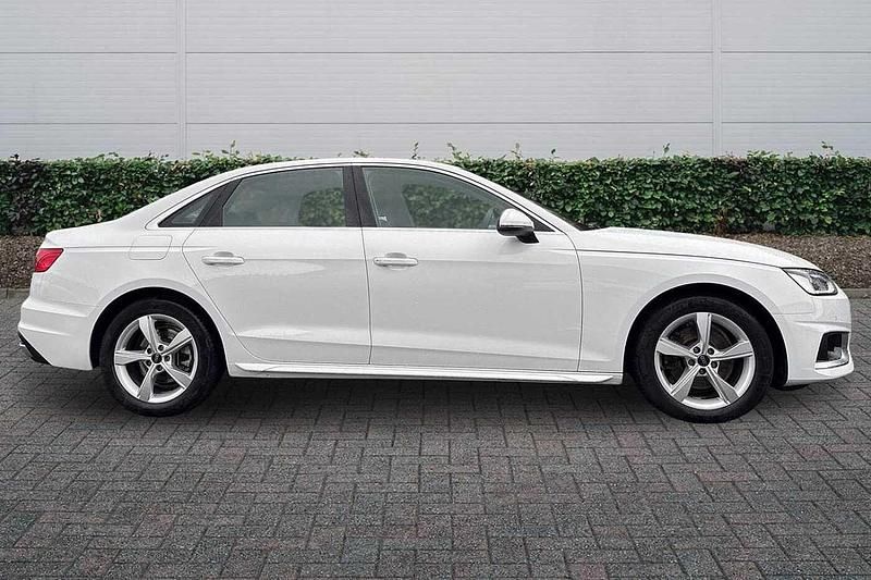 Used Audi A4 Sport 147 HP (108 kW) 2023 White Sedan