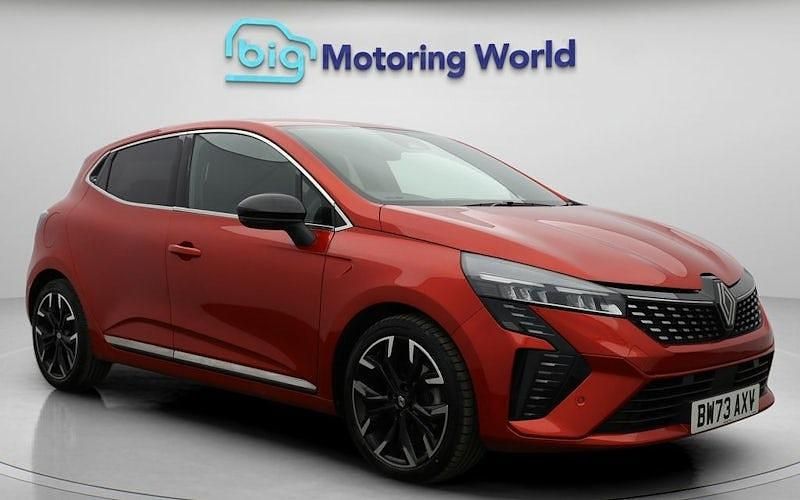Red Used 2024 Renault Clio V Techno Hatchback | £15,200 (Good price) - Image 1/4