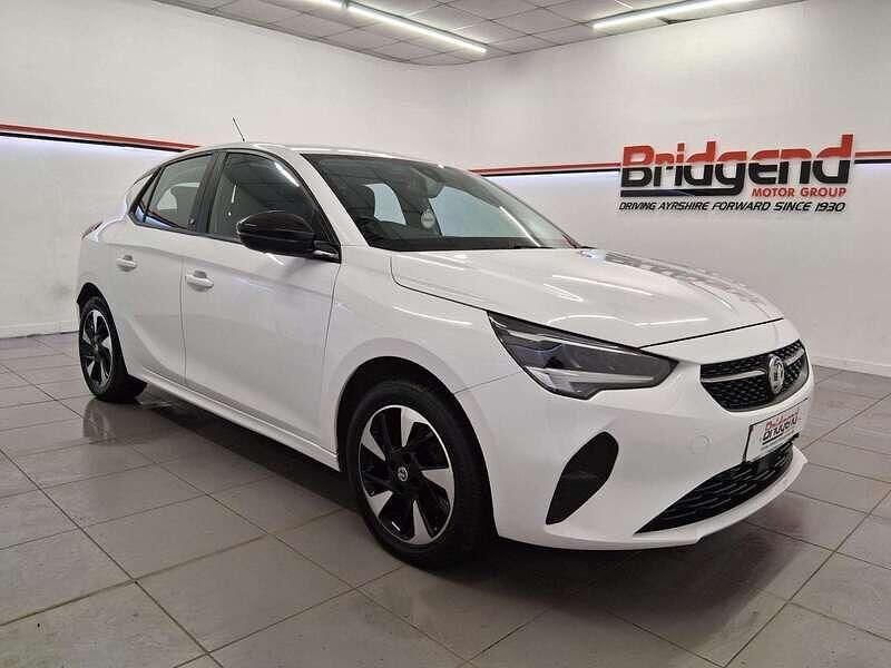 Used Vauxhall Corsa-e 100 kW (136 HP) 2021 White Hatchback