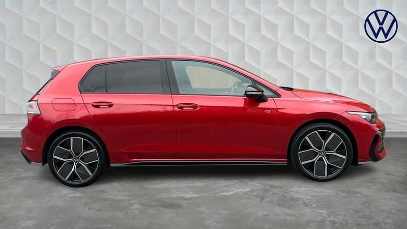 Usado VW Golf VIII Black Edition 2026 Vermelho Citadino