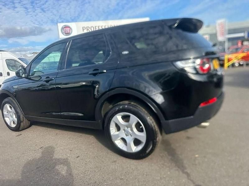 Used Land Rover Discovery Sport Pure 150 HP (110 kW) 2017 Black SUV