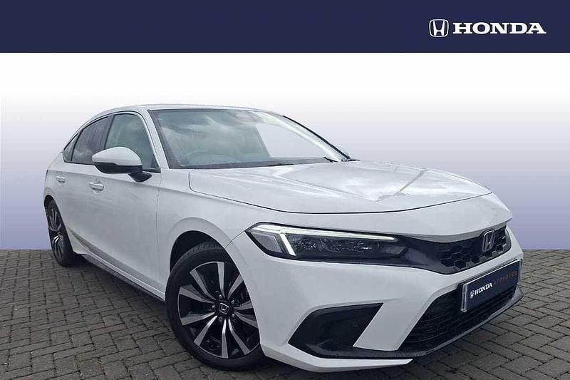 Begagnad Honda Civic Elegance 143 HK (105 kW) 2022 Vit