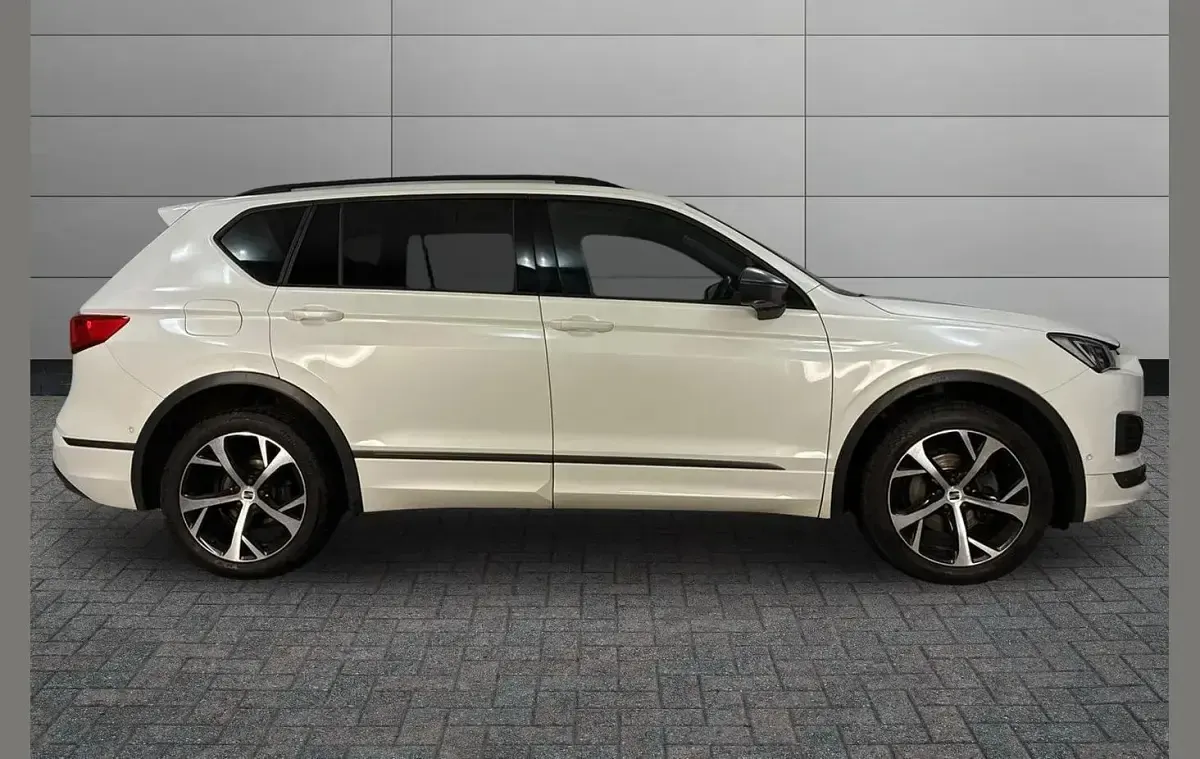 Used Seat Tarraco FR 150 HP (110 kW) 2022 White SUV