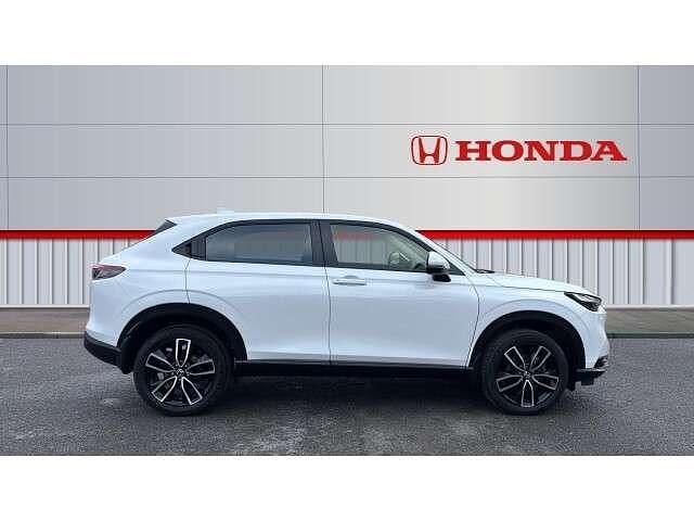 Used Honda HR-V Elegance 131 HP (96 kW) 2023 White SUV