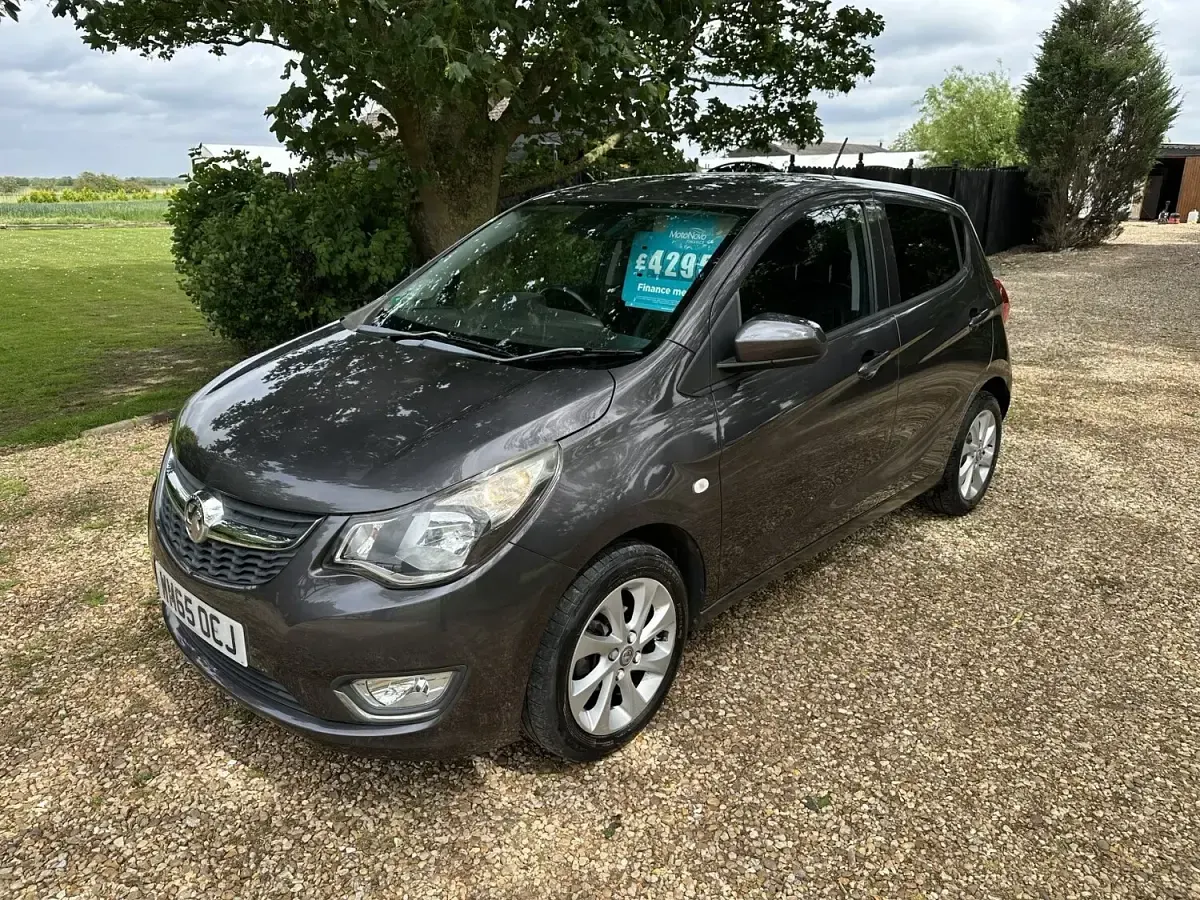 Used Vauxhall Viva 75 HP (55 kW) 2015 Grey Hatchback