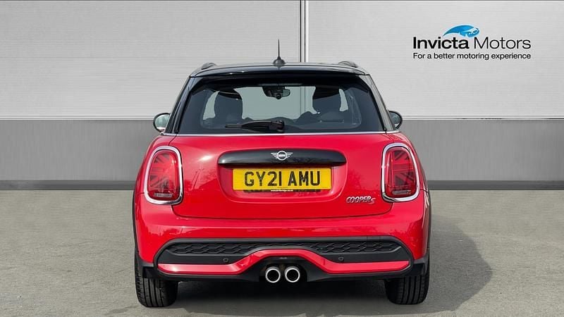 Used Mini Cooper S Classic 178 HP (130 kW) 2021 Red Hatchback