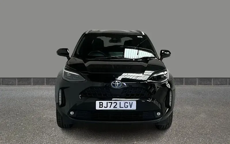 Used Toyota Yaris Hybrid Design 116 HP (85 kW) 2026 Estate