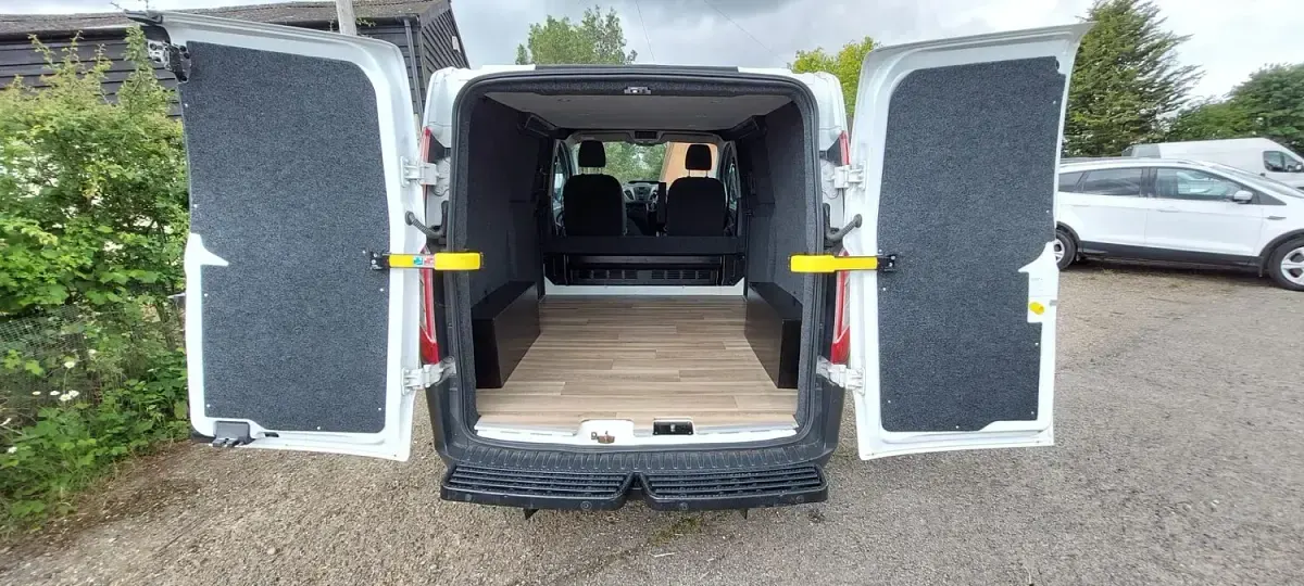 Used Ford Transit Custom 100 HP (73 kW) 2015 White Van
