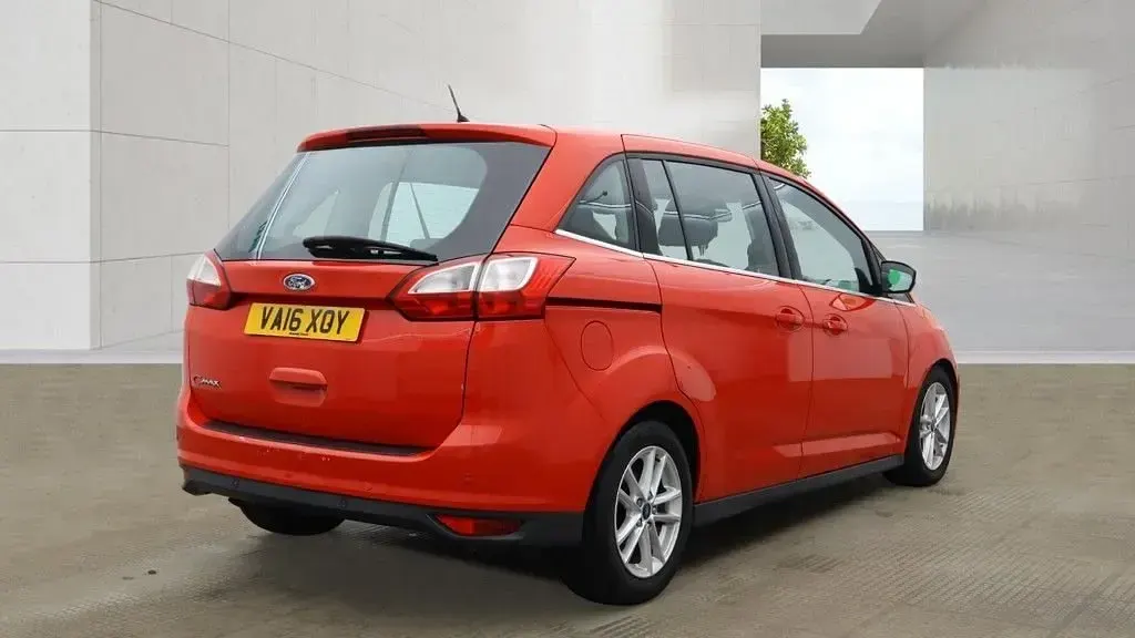 Used Ford Grand C-Max Zetec 2016 Red MPV