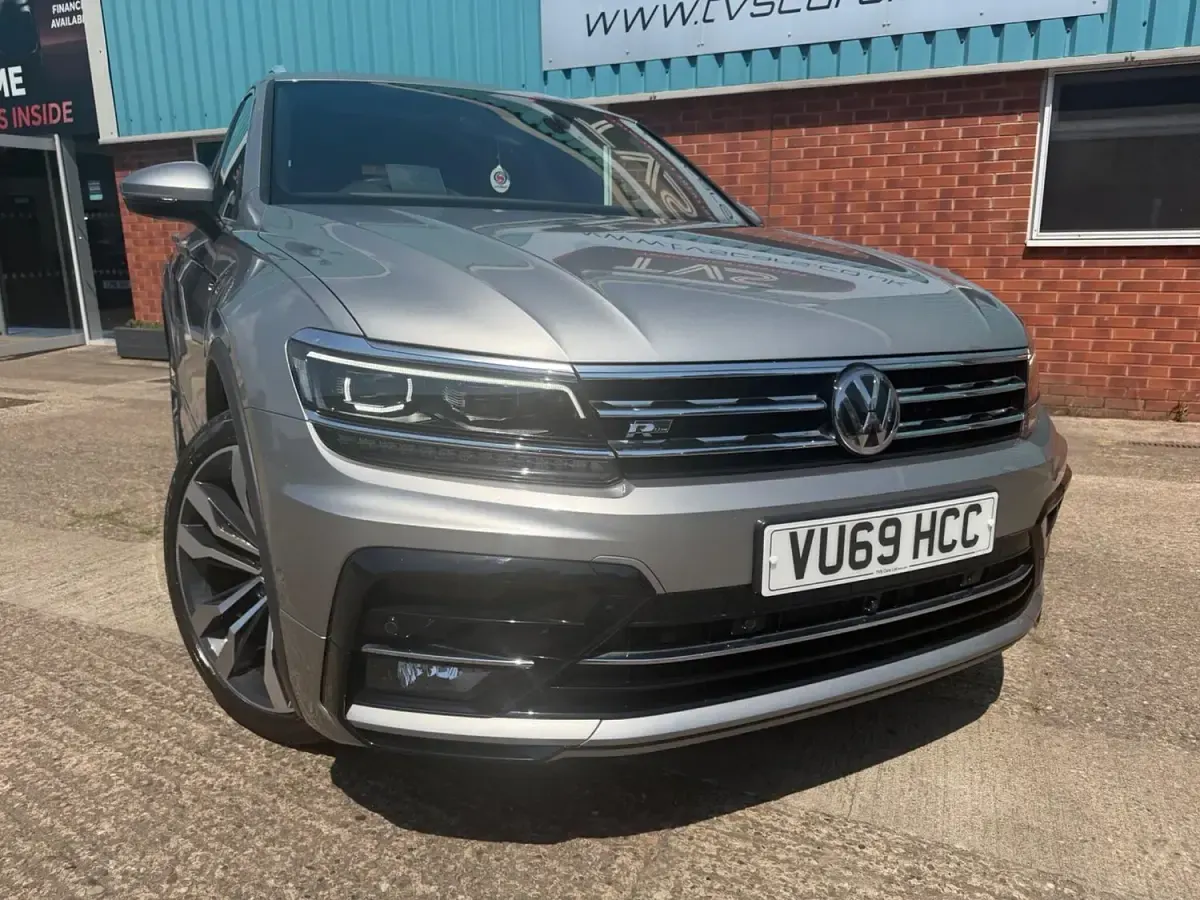 Used VW Tiguan R-line 230 HP (169 kW) 2019 Silver SUV