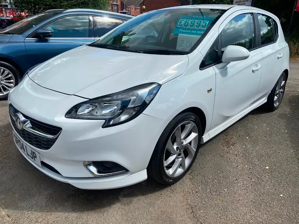Used Vauxhall Corsa SRi 2018 White Hatchback
