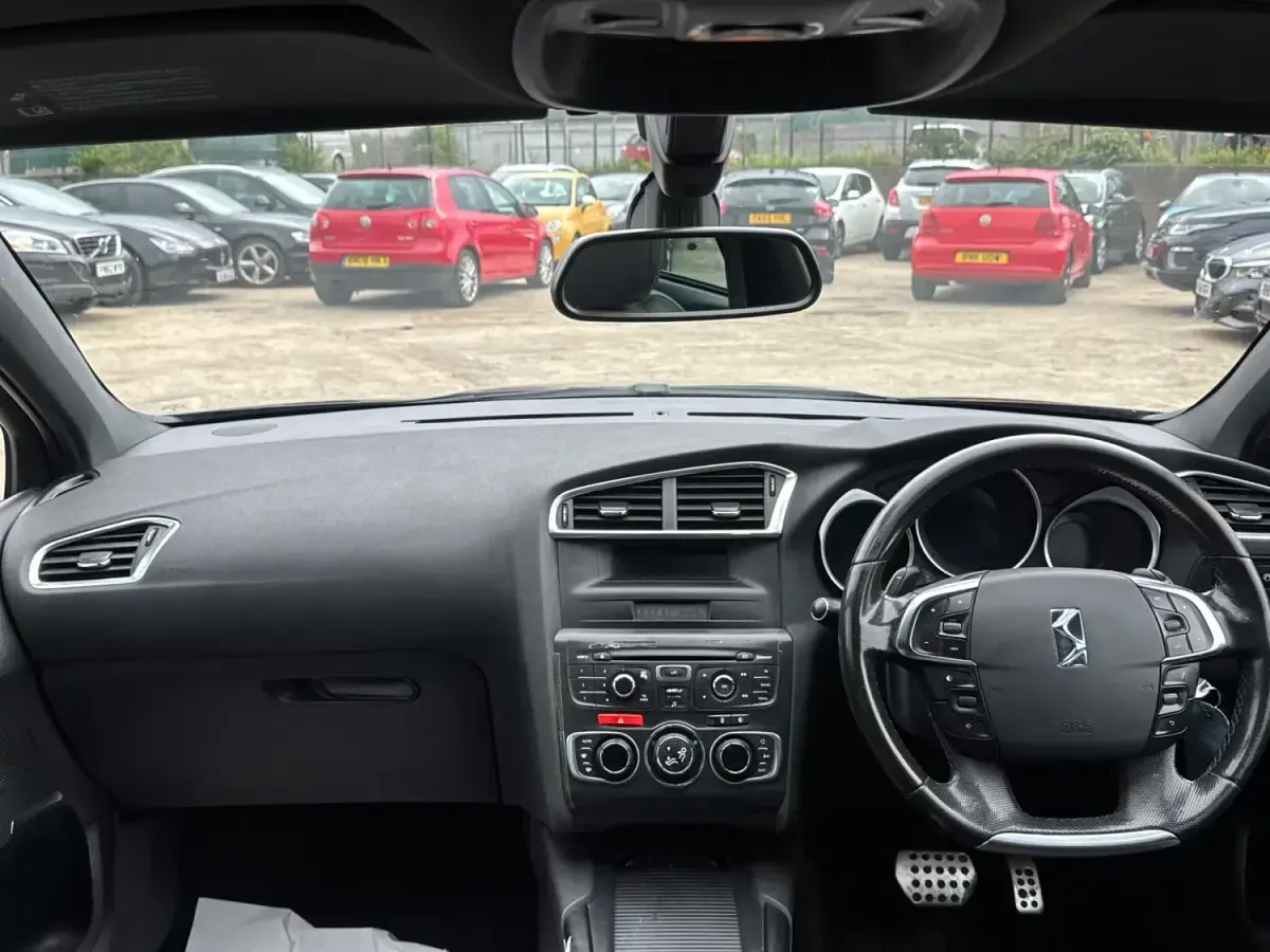 Używany Citroën DS4 115 KM (84 kW) 2013 Czarny Hatchback