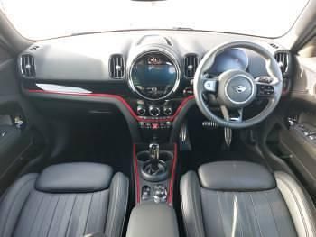 Begagnad Mini John Cooper Works Premium 306 HK (225 kW) 2023 Grön Halvkombi