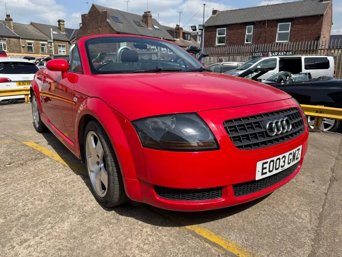 Begagnad Audi TT 2003 Röd Sportkupé