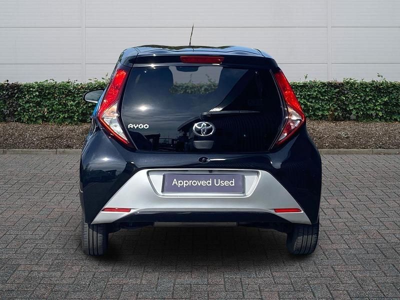 Gebraucht Toyota Aygo X-plore 2018 Schwarz Kleinwagen