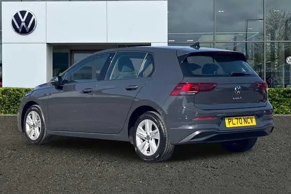 Used VW Golf VIII 130 HP (95 kW) 2021