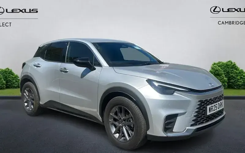 Second-hand Lexus LBX 136 CP (100 kW) 2026 SUV