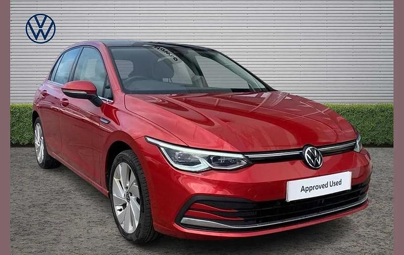 Used VW Golf VIII Style 147 HP (108 kW) 2021 Red Hatchback