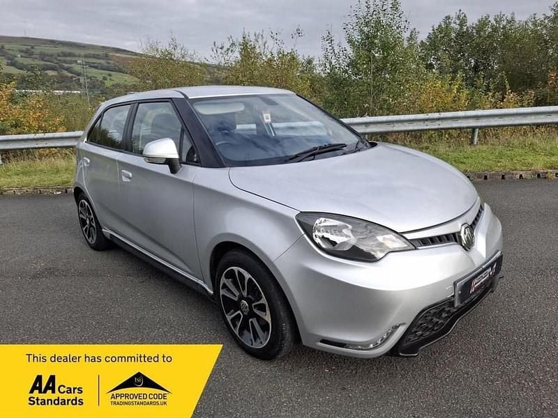 Silver Used 2017 MG MG3 Hatchback | £5,499 (Fair price) - Image 1/4