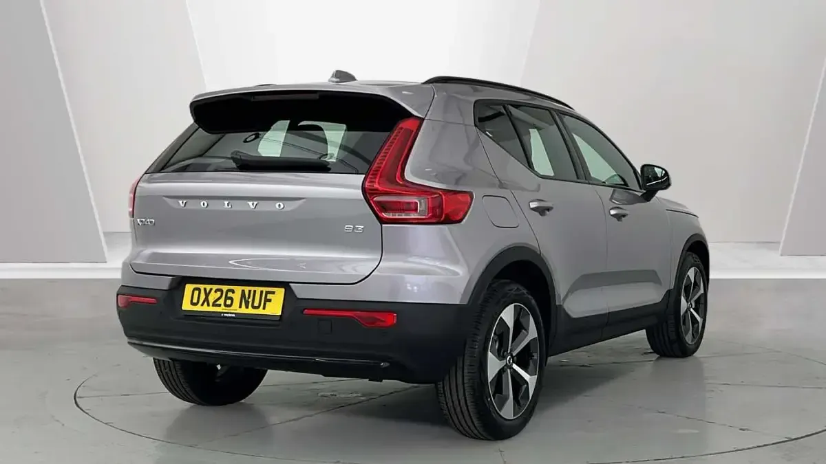 Used Volvo XC40 Plus 161 HP (118 kW) 2027 SUV