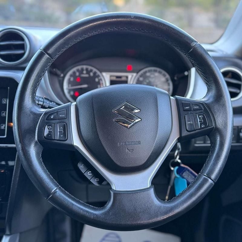 Used Suzuki Vitara SZ-T 120 HP (88 kW) 2015 White SUV