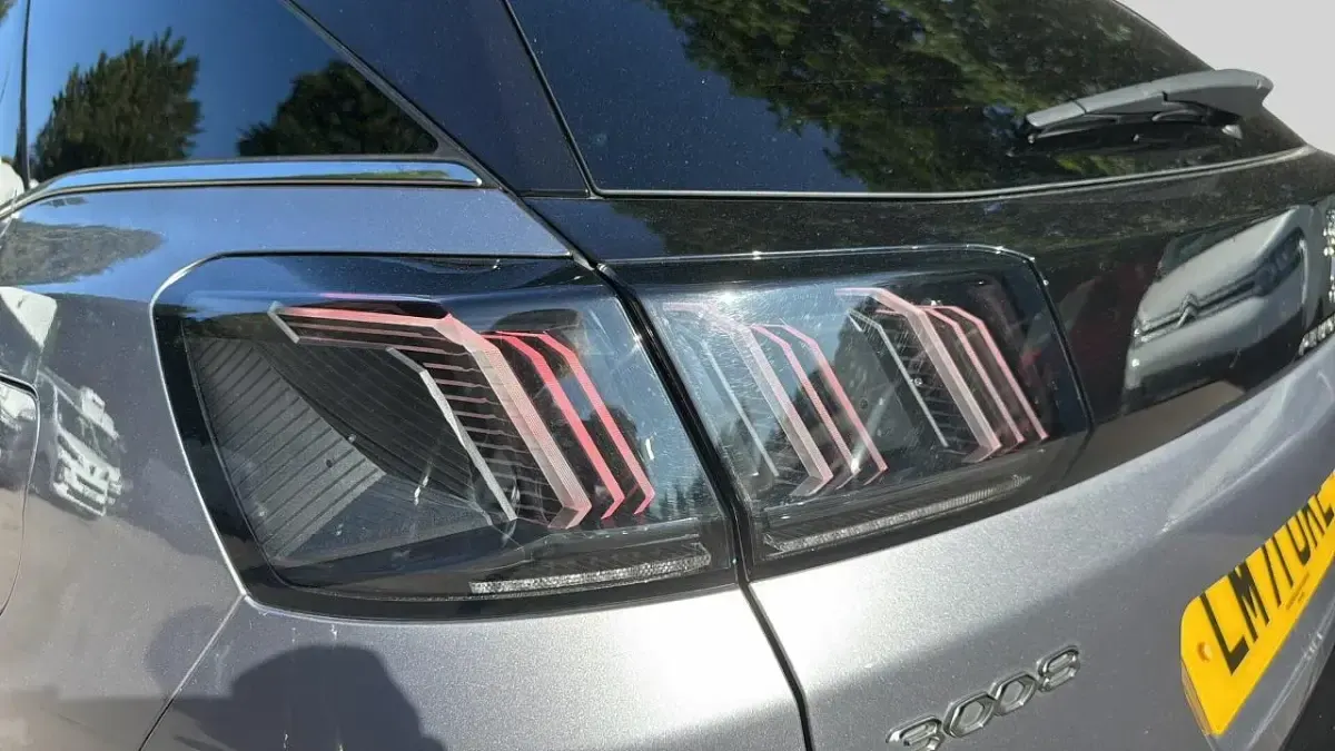 Used Peugeot 3008 GT 222 HP (163 kW) 2021 Grey SUV