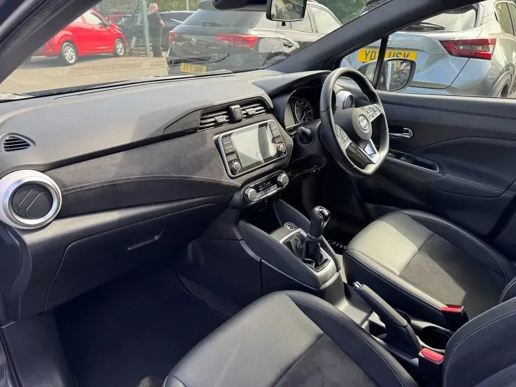 Second-hand Nissan Micra 100 CP (73 kW) 2023 Gri Hatchback