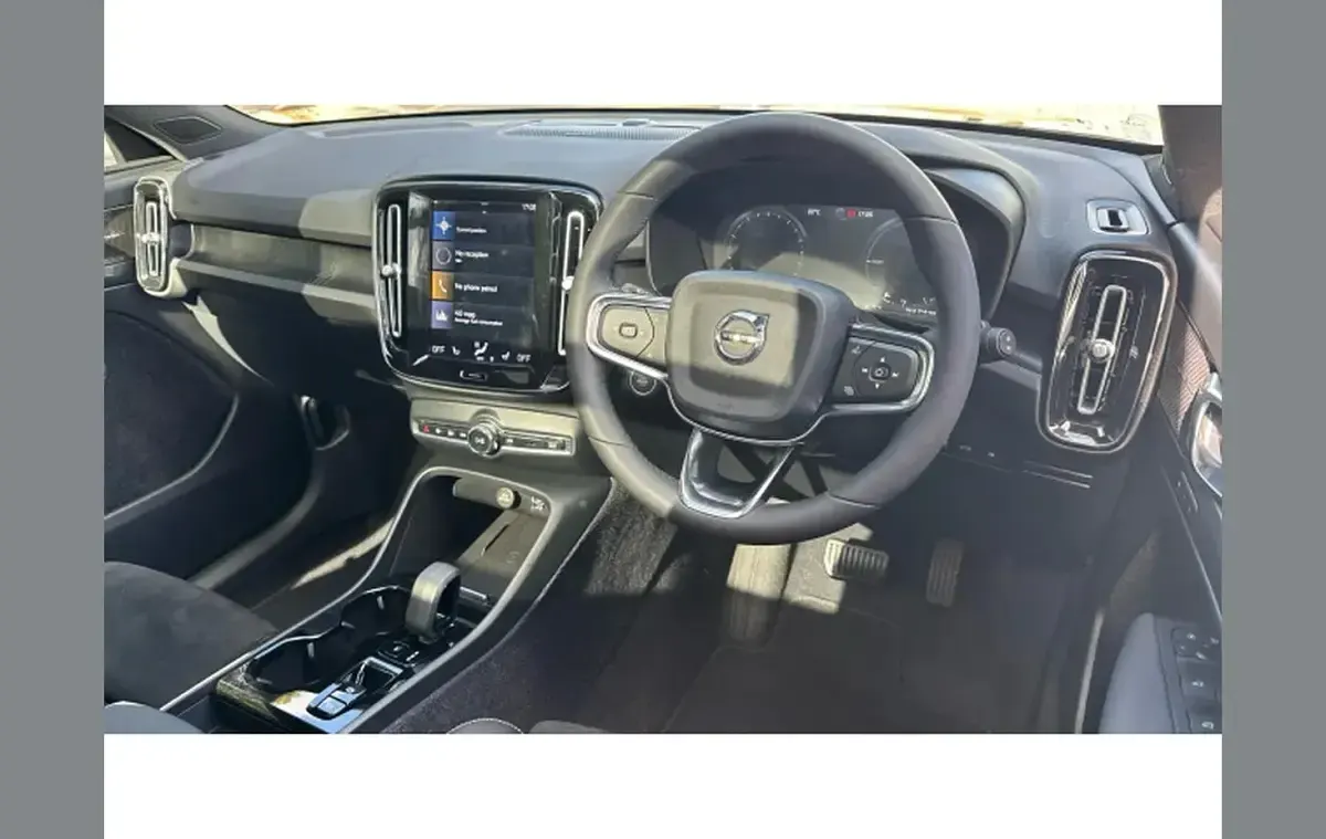 Used Volvo XC40 Ultimate 262 HP (192 kW) 2023 Black SUV