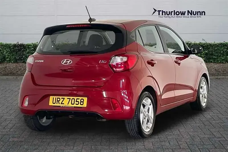 Usado Hyundai i10 SE 67 HP (49 kW) 2023 Vermelho Citadino