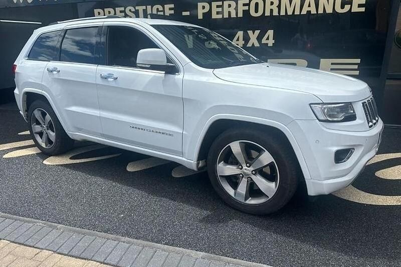 White Used 2016 Jeep Grand Cherokee Overland SUV | £16,999 (Fair price) - Image 1/1