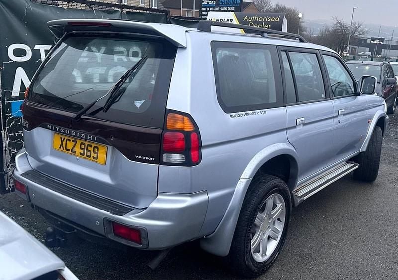 Used Mitsubishi Shogun Warrior 2004 Silver SUV