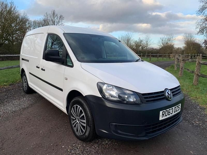 White Used 2013 VW Caddy Maxi Startline MPV | £4,995 (Good price) - Image 1/4