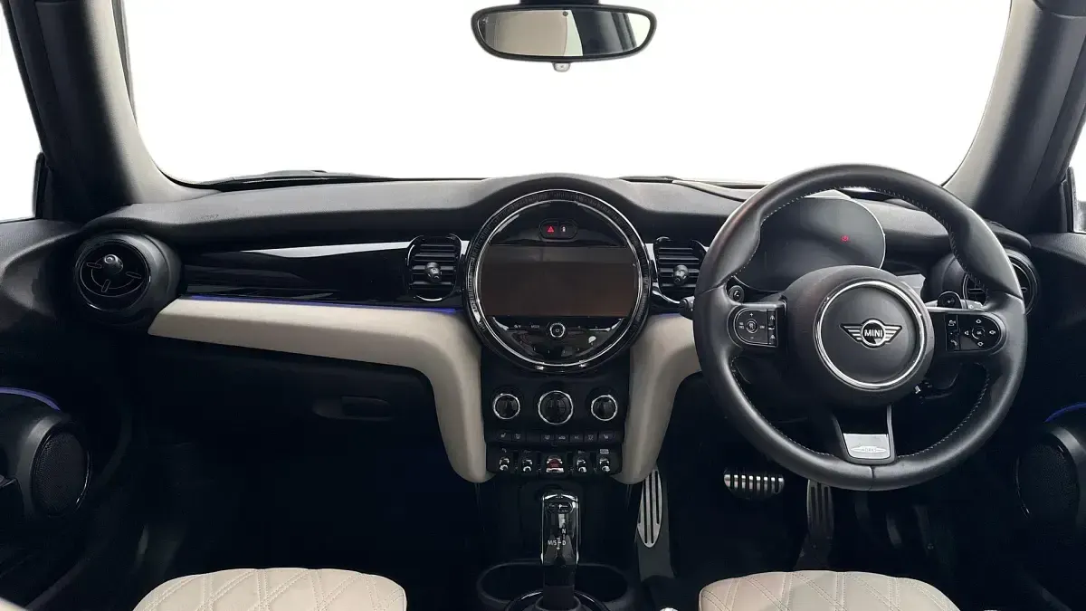 Używany Mini John Cooper Works Hatch 228 KM (167 kW) 2023 Srebrny Hatchback