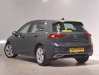 Second-hand VW Golf VIII Style 150 CP (110 kW) 2023 Gri Hatchback