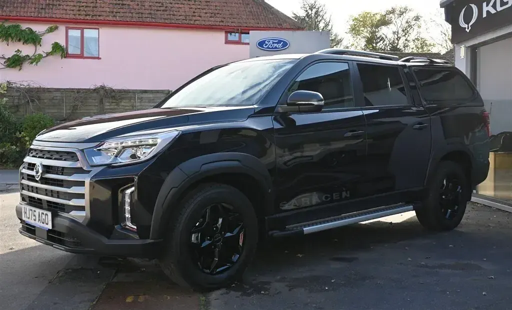 New KGM Musso 199 HP (146 kW) 2025 Black Pickup