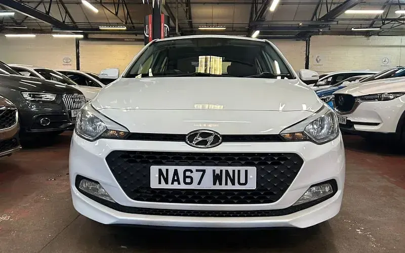 Used Toyota Aygo X-clusiv 69 HP (50 kW) 2015 Black Hatchback