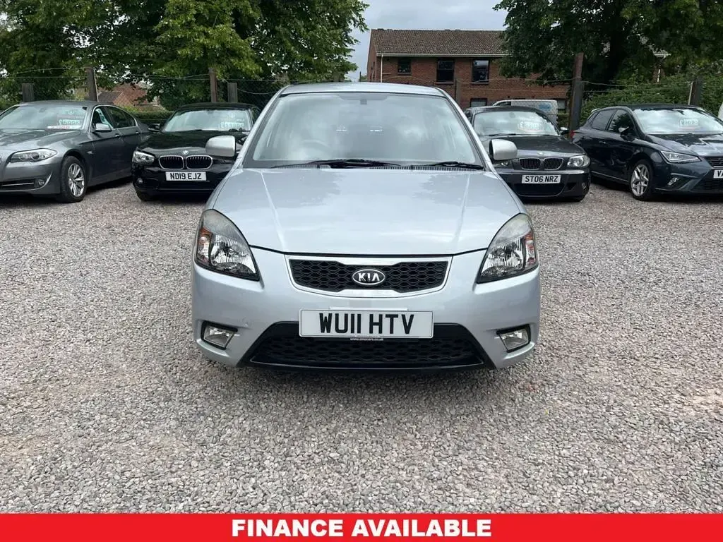 Used Kia Rio 109 HP (80 kW) 2011 Silver Hatchback