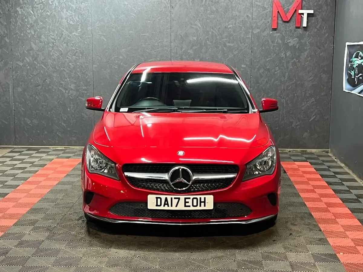 Used Mercedes CLA180 122 HP (89 kW) 2017 Red Coupe