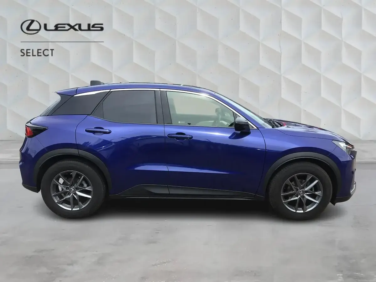Used Lexus LBX 136 HP (100 kW) 2024 Blue SUV