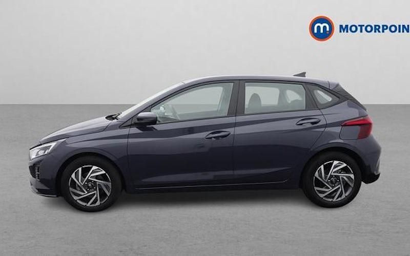 Used Hyundai i20 Advanced 101 HP (74 kW) 2025 Grey Hatchback