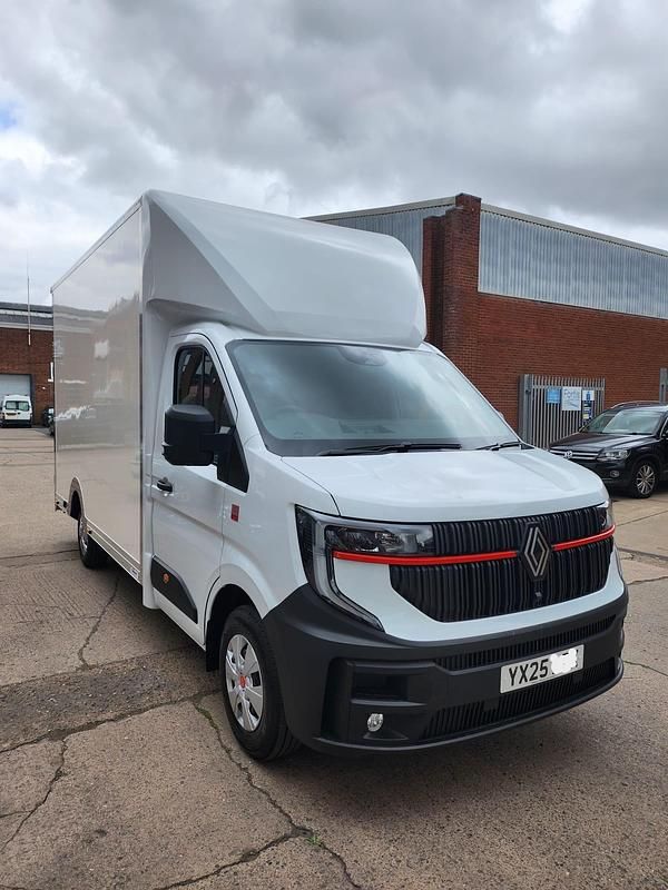 White New 2025 Renault Master Van | £42,995 - Image 1/4