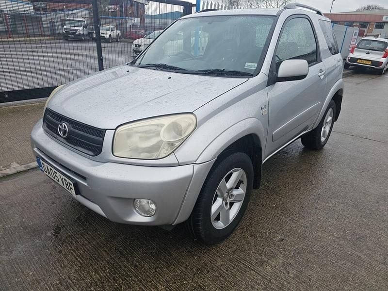 Usado Toyota RAV4 147 HP (108 kW) 2005 Prateado SUV
